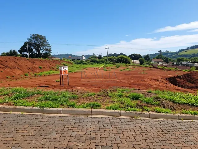 Terreno com 1550m², à venda, no bairro Rod Dom Pedro em Piracaia