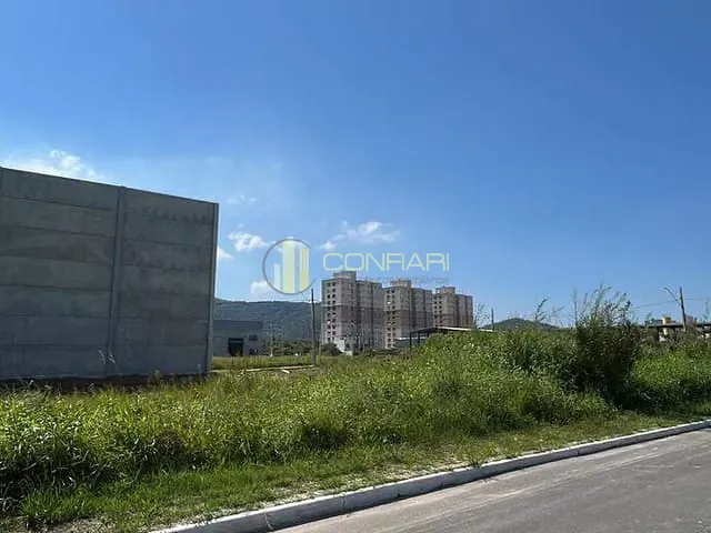 Terreno com 200m², à venda, no bairro Morretes em Itapema