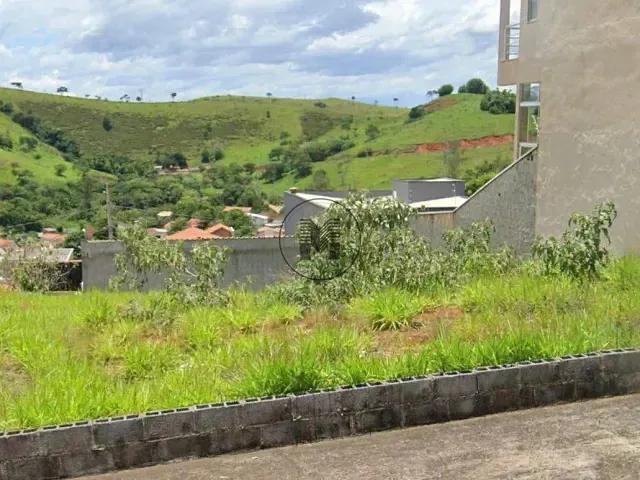 Terreno com 250m², à venda, no bairro Residencial Santa Bárbara em Guaratinguetá