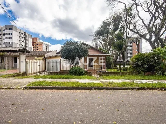 Terreno com 320m², à venda, no bairro Bacacheri em Curitiba