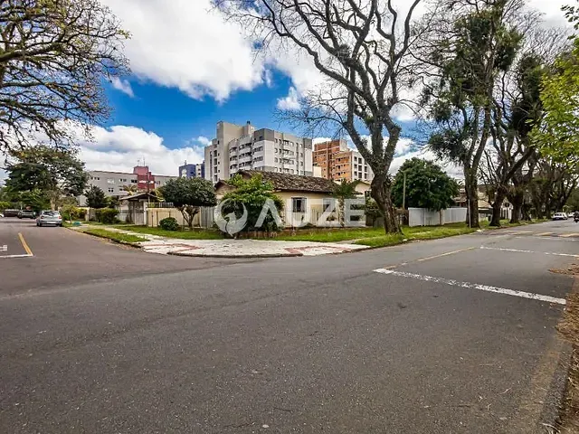 Terreno com 320m², à venda, no bairro Bacacheri em Curitiba
