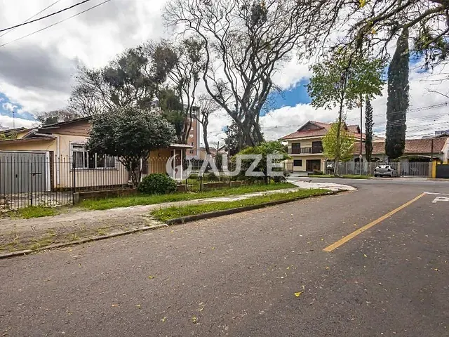 Terreno com 320m², à venda, no bairro Bacacheri em Curitiba