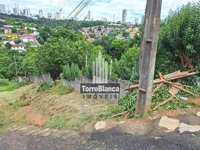 Terreno com 429m², à venda, no bairro Ronda em Ponta Grossa