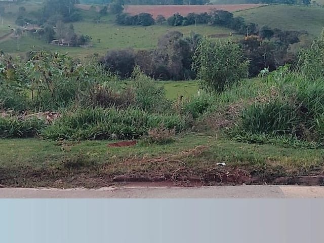 Terreno à venda, no bairro Vazes em Cambuí