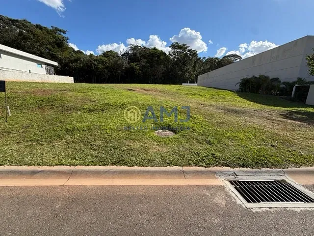 Terreno com 2577m², à venda, no bairro Parque Cidade em Goiânia