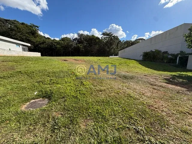 Terreno com 2577m², à venda, no bairro Parque Cidade em Goiânia
