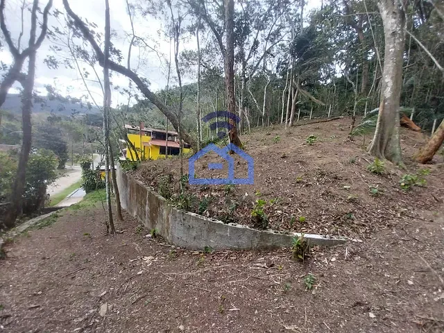 Terreno com 808m², à venda, no bairro Loteamento Recanto Sandra em Caraguatatuba