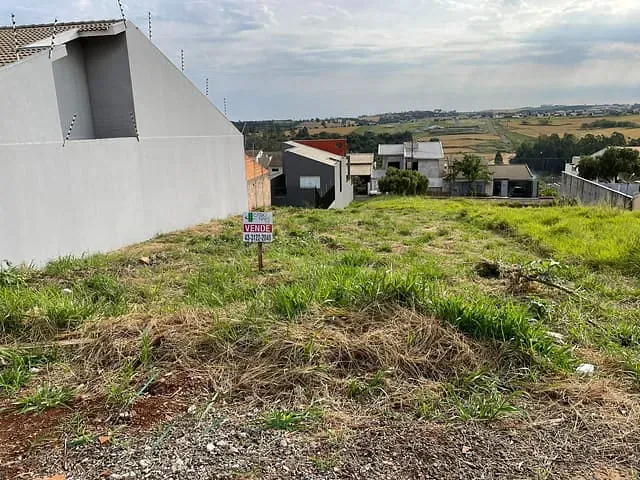 Terreno com 371m², à venda, no bairro Residencial Florais do Lago em Apucarana