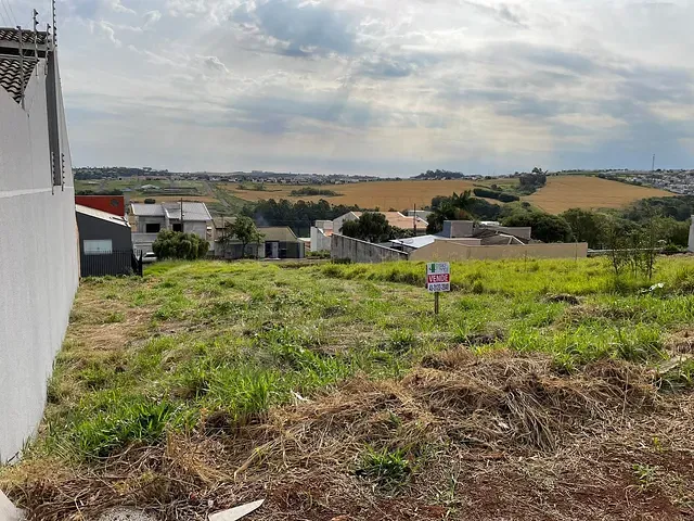Terreno com 371m², à venda, no bairro Residencial Florais do Lago em Apucarana