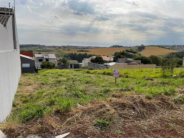 Terreno com 371m², à venda, no bairro Residencial Florais do Lago em Apucarana