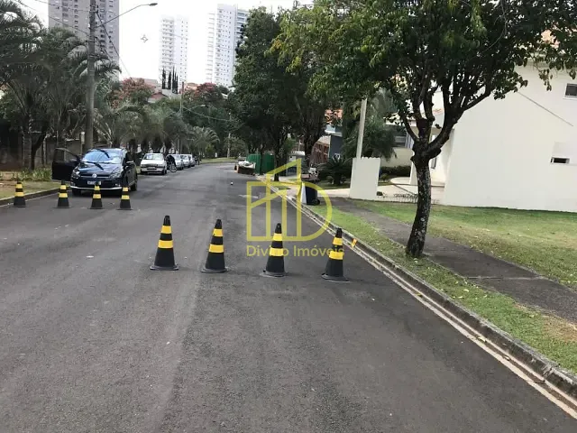 Terreno com 360m², à venda, no bairro Parque Campolim em Sorocaba