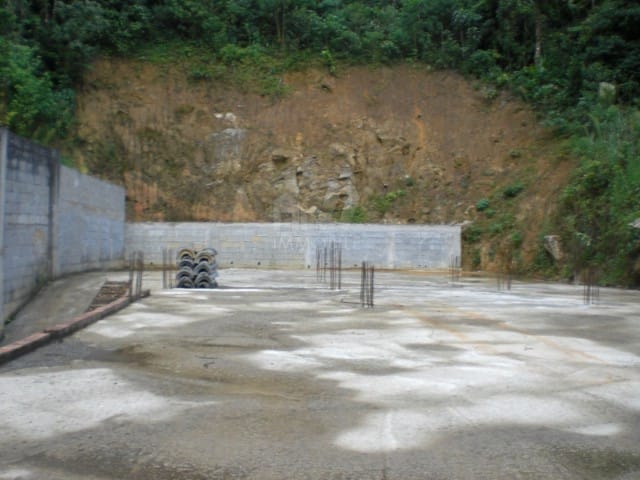 Terreno com 621m², à venda, no bairro Quarteirão Italiano em Petrópolis