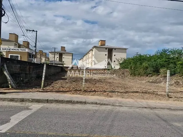 Terreno com 717m², à venda, no bairro Pachecos em Palhoça