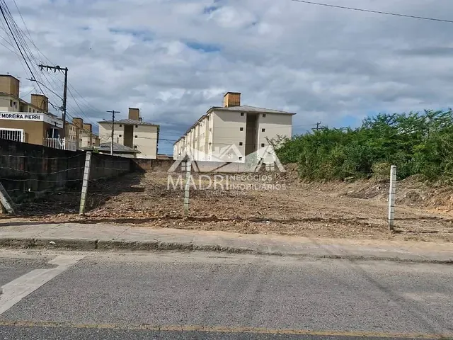 Terreno com 717m², à venda, no bairro Pachecos em Palhoça