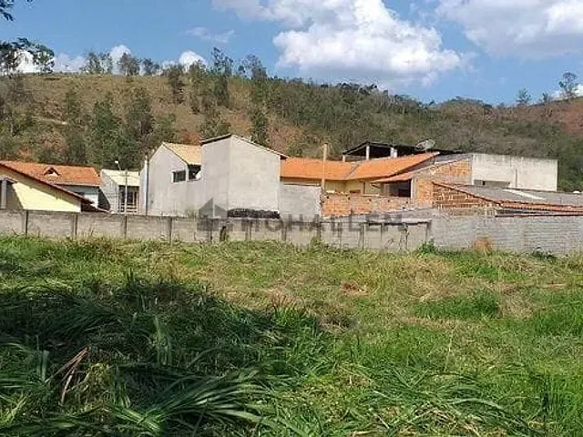 Terreno com 300m², à venda, no bairro Varginha em Itajubá