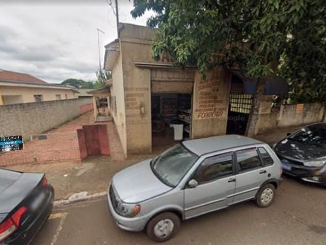 Terreno com 822m², à venda, no bairro Centro em Cambé