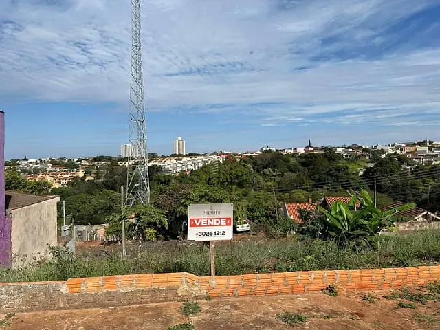 Terreno com 450m², à venda, no bairro Coroados em Londrina