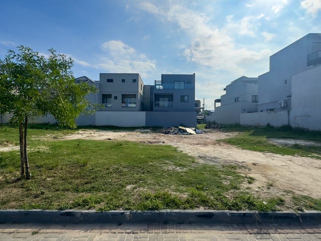 Terreno com 263m², à venda, no bairro Recreio dos Bandeirantes em Rio de Janeiro