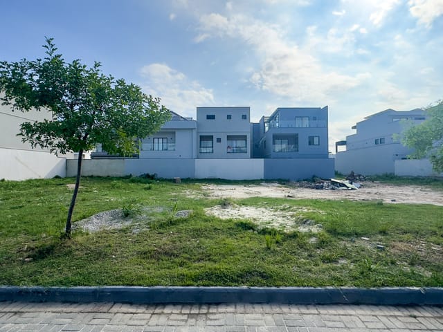 Terreno com 263m², à venda, no bairro Recreio dos Bandeirantes em Rio de Janeiro