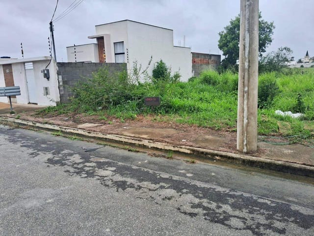 Terreno com 189m², à venda, no bairro village em Campos dos Goytacazes