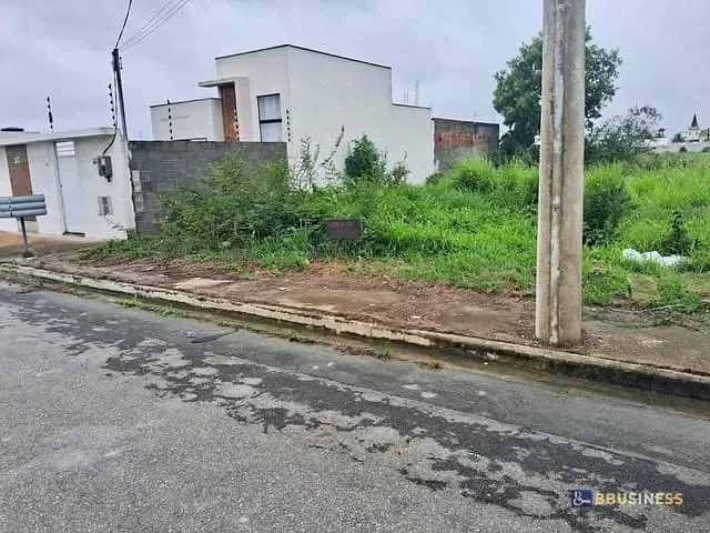 Terreno com 189m², à venda, no bairro village em Campos dos Goytacazes