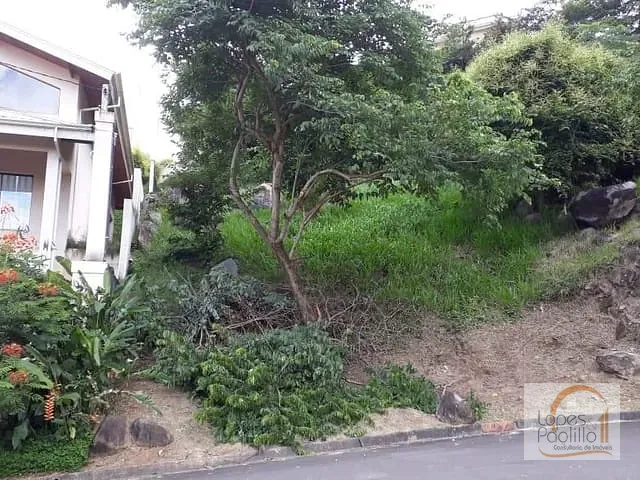 Terreno com 978m², à venda, no bairro Condomínio Residencial Água Verde em Atibaia