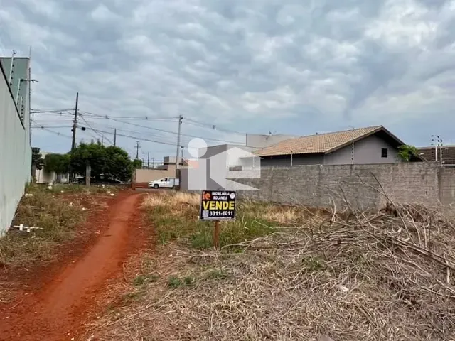 Terreno com 300m², à venda, no bairro Jardim Kasato Maru em Rolândia