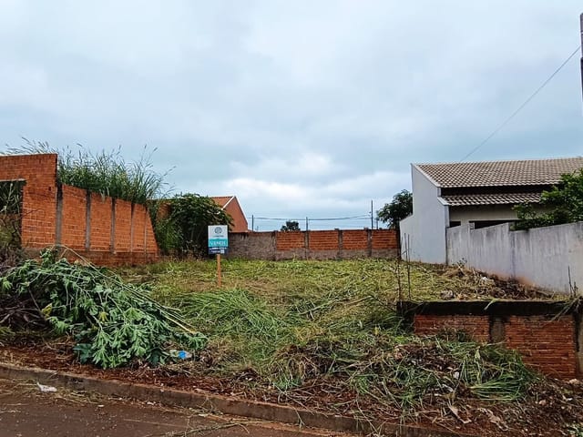 Terreno com 250m², à venda, no bairro Jardim Parana em Cambé