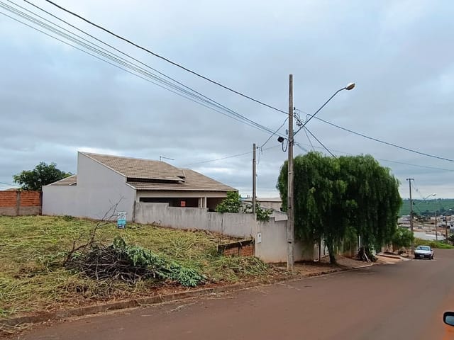 Terreno com 250m², à venda, no bairro Jardim Parana em Cambé