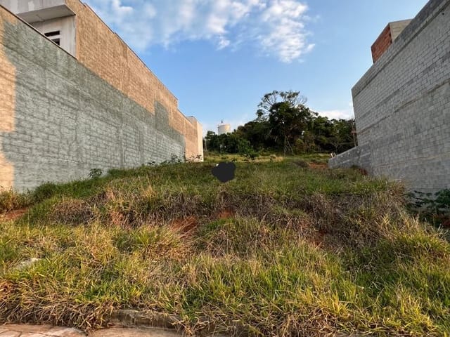 Terreno à venda, no bairro Colinas em Cambuí