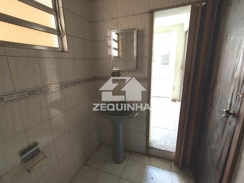 Casa à venda com 2 quartos, 136m² - Foto 9