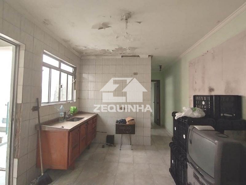 Casa à venda com 2 quartos, 136m² - Foto 13