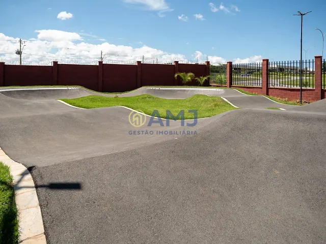 Terreno com 250m², à venda, no bairro Estância Vargem Bonita em Senador Canedo