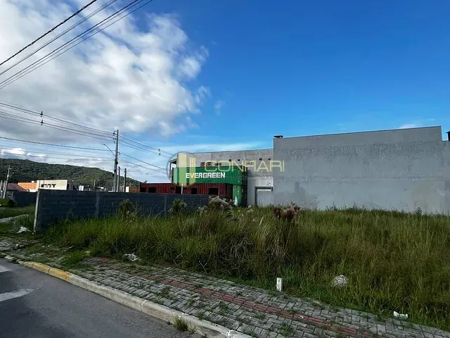 Terreno com 200m², à venda, no bairro Sertão do trombudo em Itapema