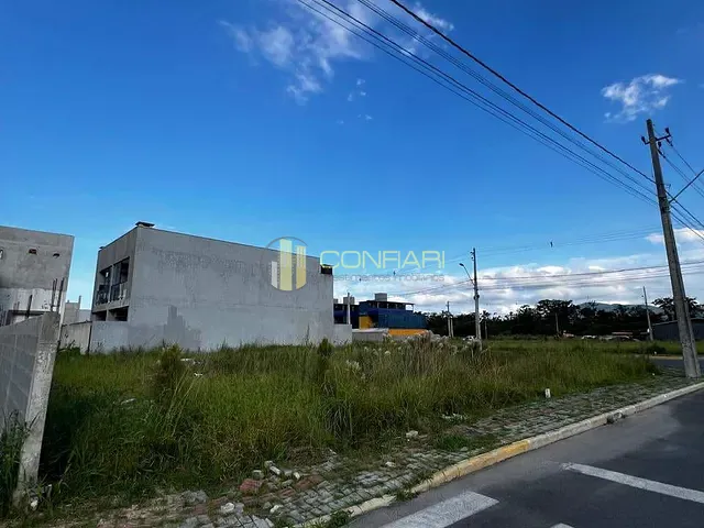 Terreno com 200m², à venda, no bairro Sertão do trombudo em Itapema