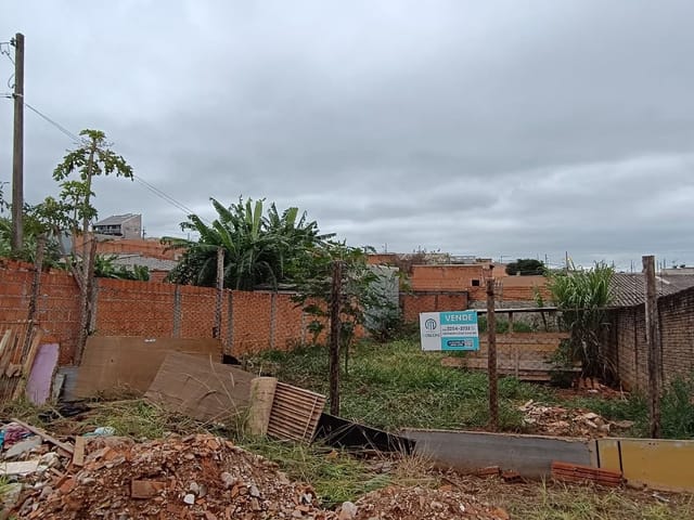 Terreno com 250m², à venda, no bairro Jardim vitória em Cambé