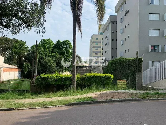 Terreno com 729m², à venda, no bairro Água Verde em Curitiba