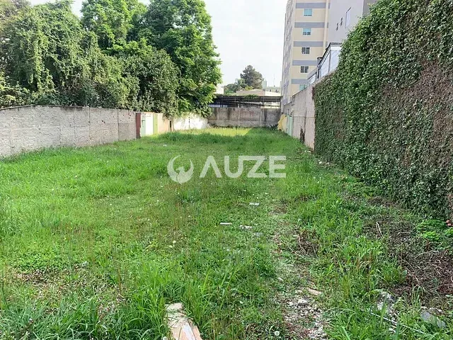 Terreno com 729m², à venda, no bairro Água Verde em Curitiba