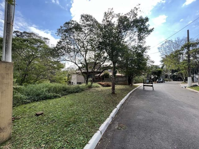 Terreno com 1m², à venda, no bairro Residencial Euroville em Carapicuíba