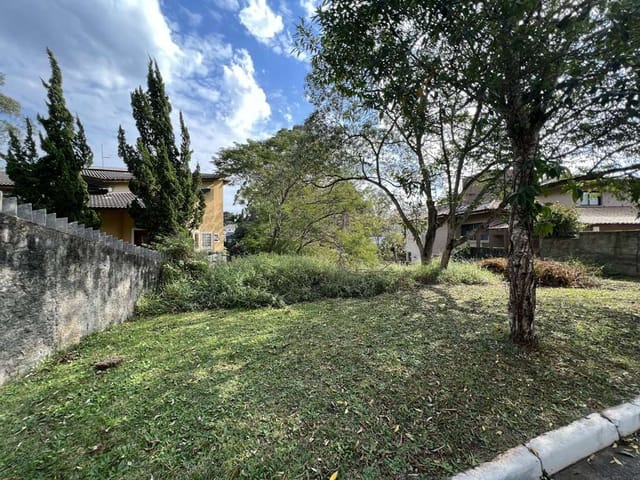 Terreno com 1m², à venda, no bairro Residencial Euroville em Carapicuíba