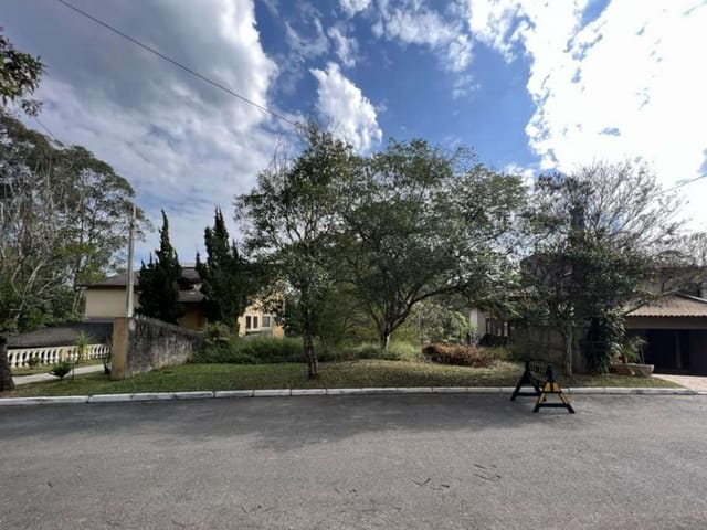 Terreno com 1m², à venda, no bairro Residencial Euroville em Carapicuíba
