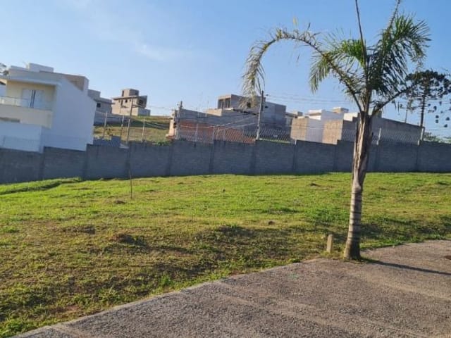 Terreno com 711m², à venda, no bairro Granja Viana em Cotia