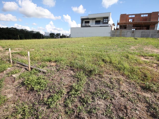 Terreno com 500m², à venda, no bairro Riviera de São João em São João da Boa Vista