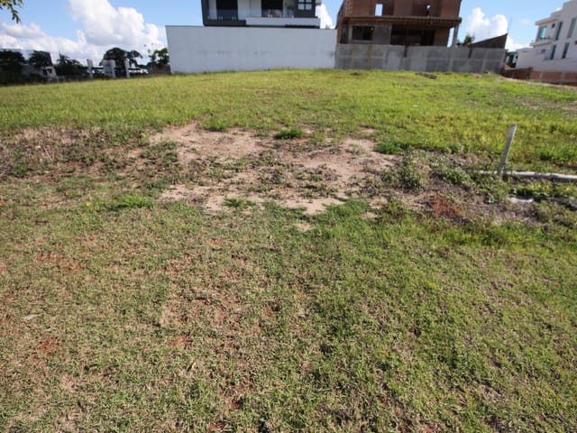 Terreno com 500m², à venda, no bairro Riviera de São João em São João da Boa Vista