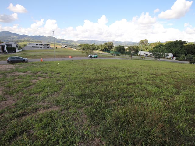 Terreno com 500m², à venda, no bairro Riviera de São João em São João da Boa Vista
