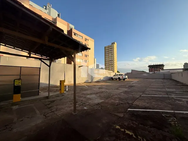Terreno com 600m², à venda, no bairro Centro em Rolândia