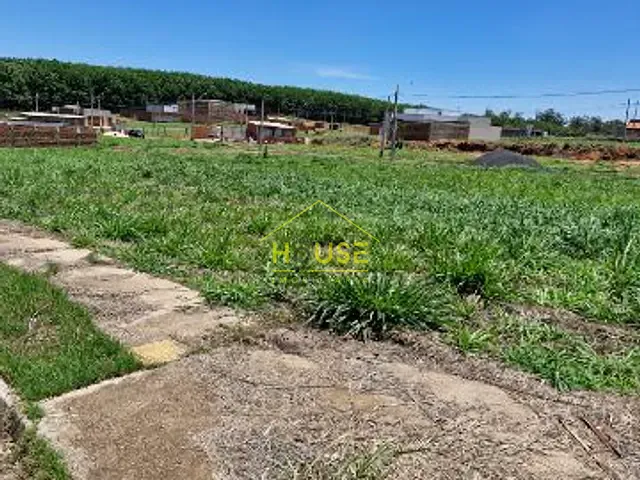 Terreno com 200m², à venda, no bairro Parque Residencial Ferrarez em Votuporanga