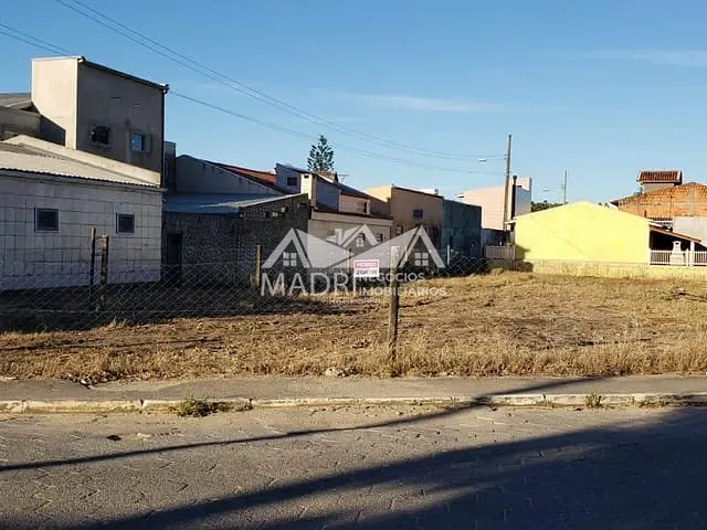 Terreno com 427m², à venda, no bairro Praia de Fora em Palhoça