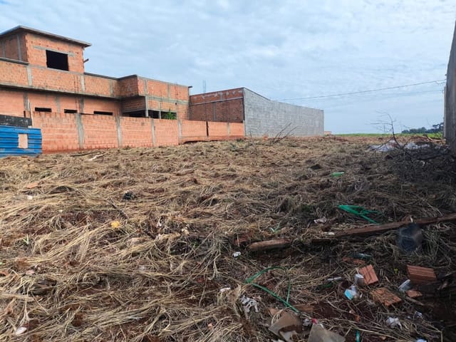 Terreno com 250m², à venda, no bairro Jardim Europa em Cambé