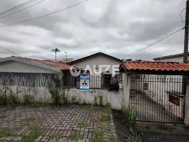 Terreno com 440m² 4 quartos e 2 banheiros, à venda, no bairro Pinheirinho em Curitiba